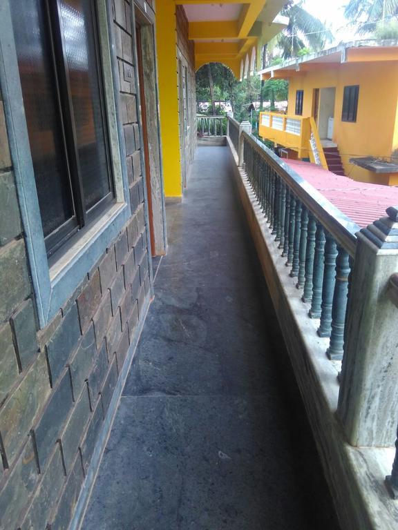 ארמבול Radhabai Guest House מראה חיצוני תמונה